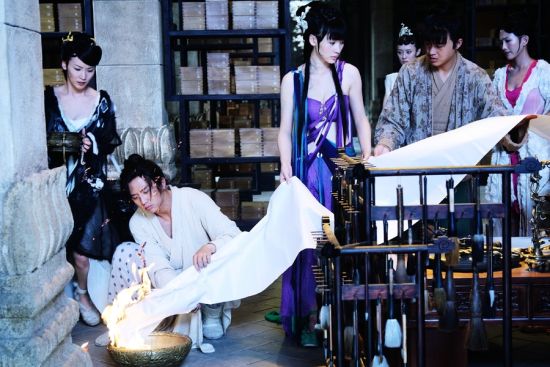 邓超焚烧画卷 邓超示范情爱法则:面对仙女该如何hold住?