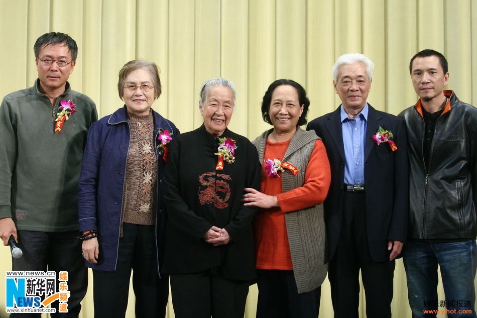 奇闻趣事 大陆明星黄素影92岁高龄仍演戏